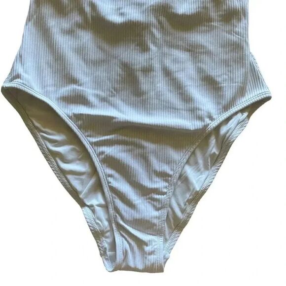 Andie THE PALOMA RIB White One Piece Adjustable Straps Padded  Suit SZ L #1437 - Picture 4 of 12